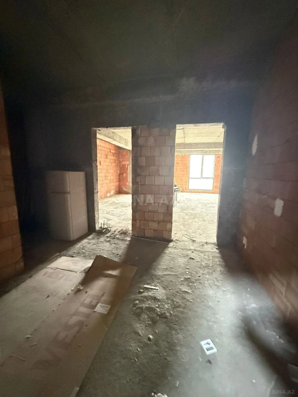 Satılır 2 otaqlı mənzil 92 m²