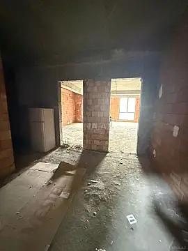 Satılır 2 otaqlı mənzil 92 m²