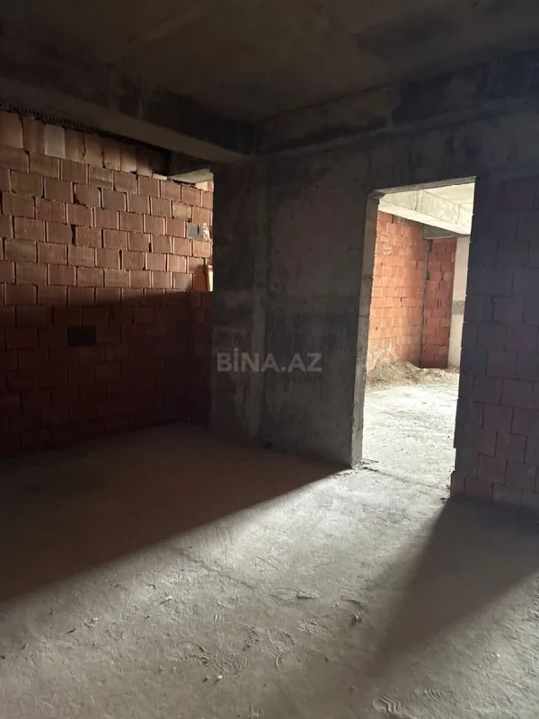 Satılır 2 otaqlı mənzil 92 m²
