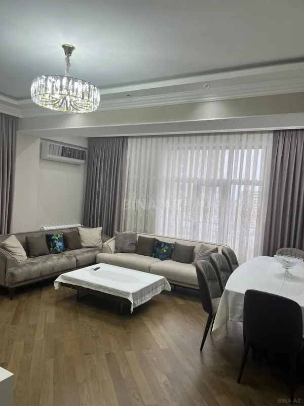 Kirayə verilir 4 otaqlı mənzil 160 m²