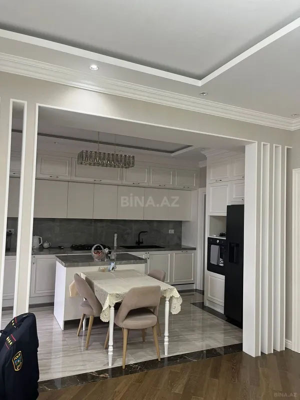 Kirayə verilir 4 otaqlı mənzil 160 m²