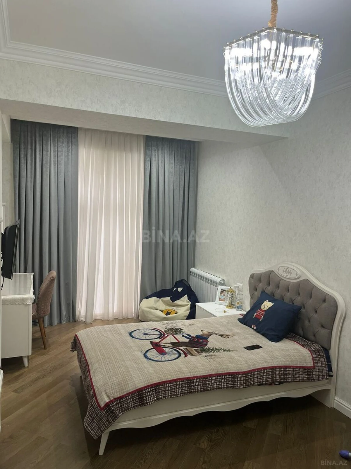 Kirayə verilir 4 otaqlı mənzil 160 m²