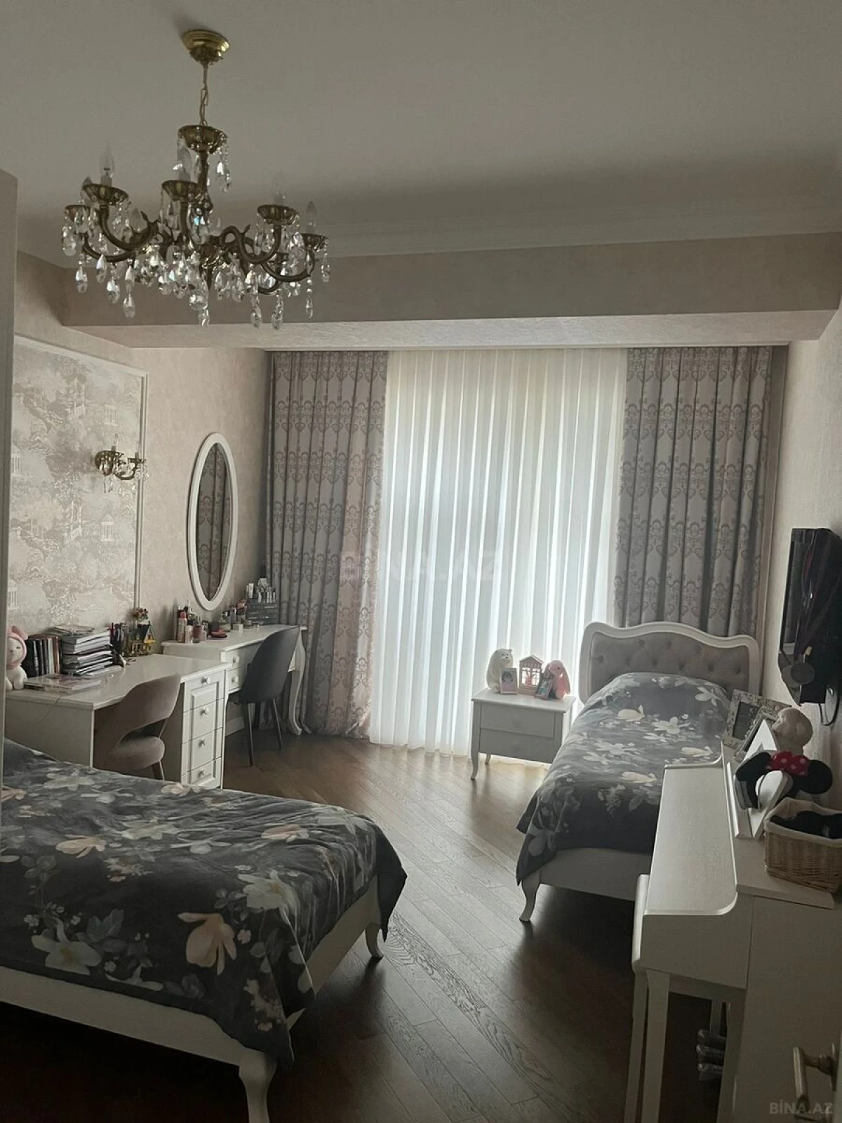 Kirayə verilir 4 otaqlı mənzil 160 m²