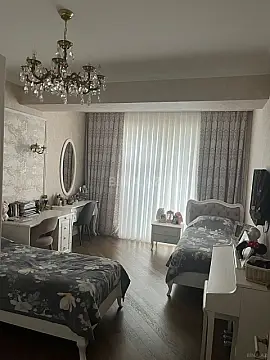 Kirayə verilir 4 otaqlı mənzil 160 m²