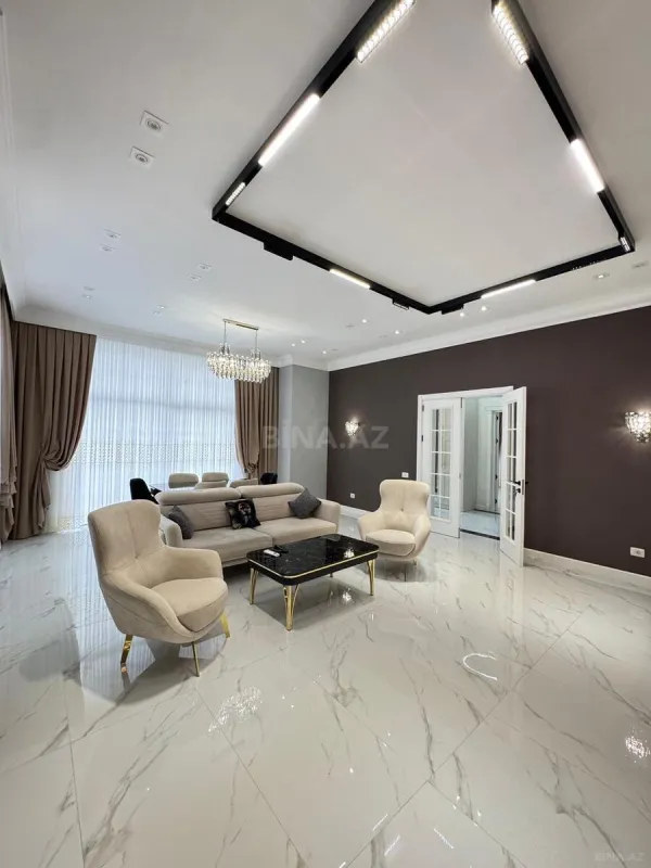 Satılır 6 otaqlı həyət evi 400 m²