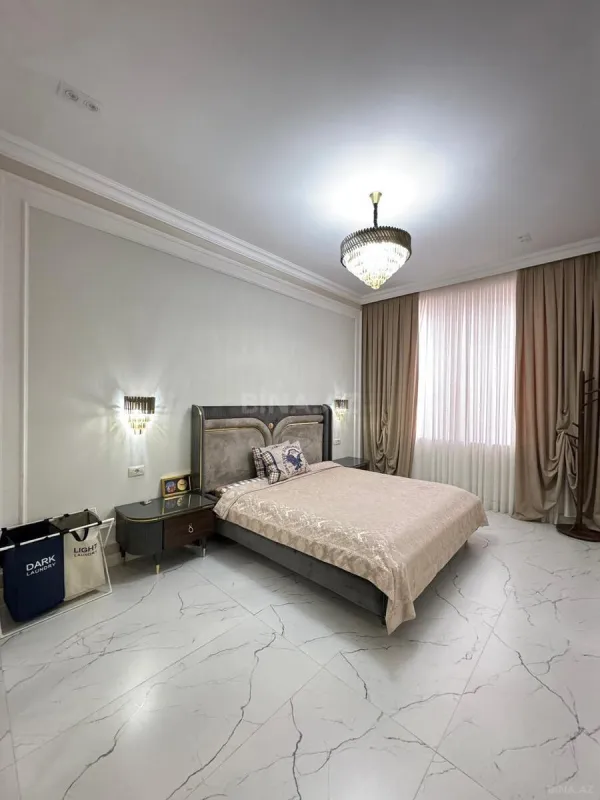 Satılır 6 otaqlı həyət evi 400 m²