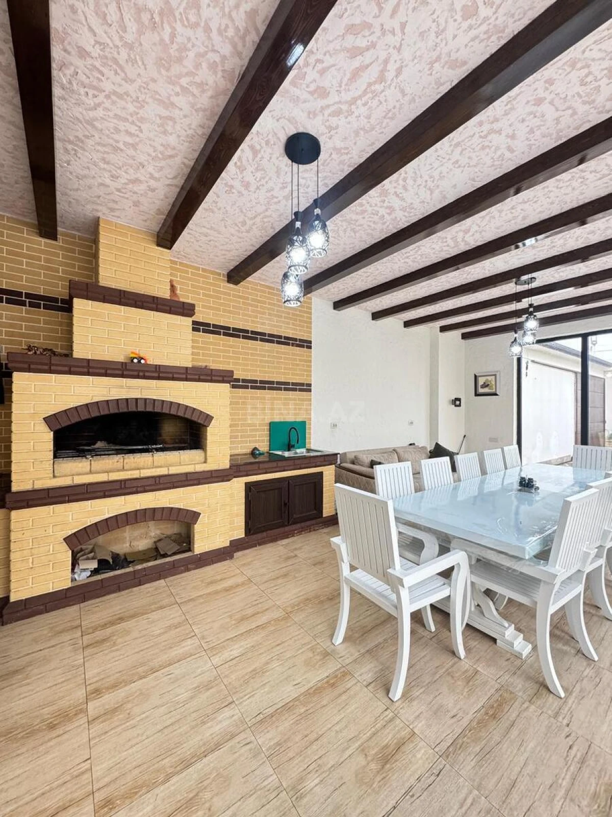 Satılır 6 otaqlı həyət evi 400 m²