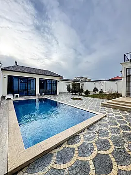 Satılır 6 otaqlı həyət evi 400 m²