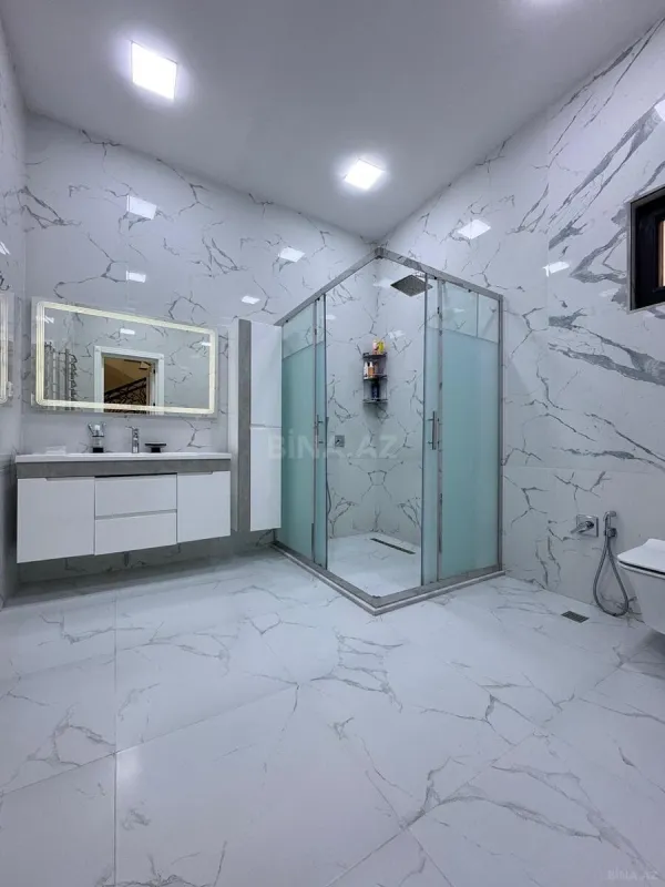 Satılır 6 otaqlı həyət evi 400 m²