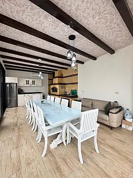 Satılır 6 otaqlı həyət evi 400 m²