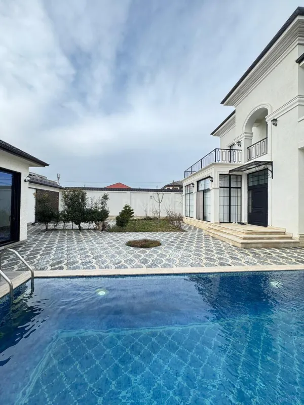 Satılır 6 otaqlı həyət evi 400 m²