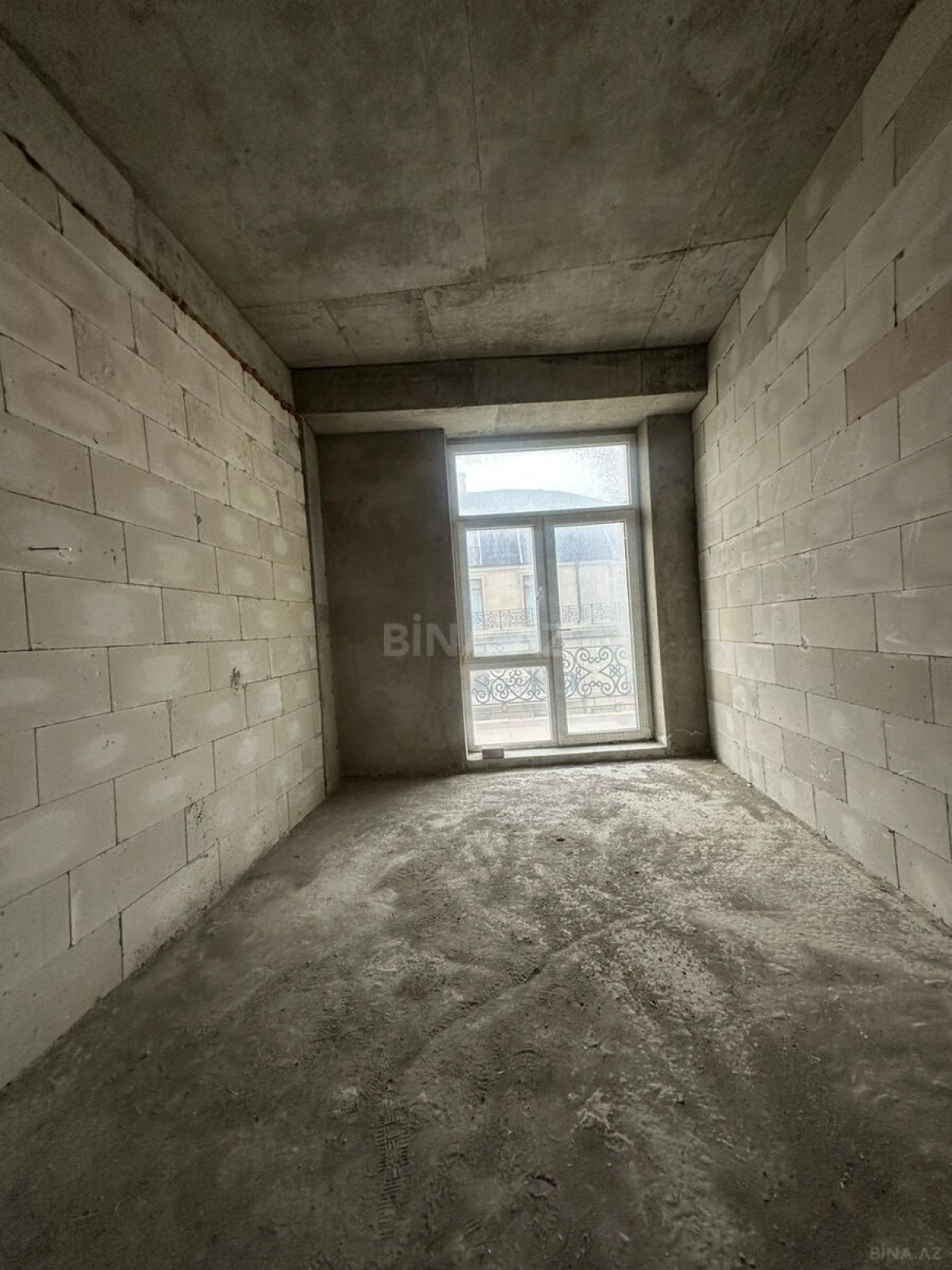 Satılır 3 otaqlı mənzil 123 m²