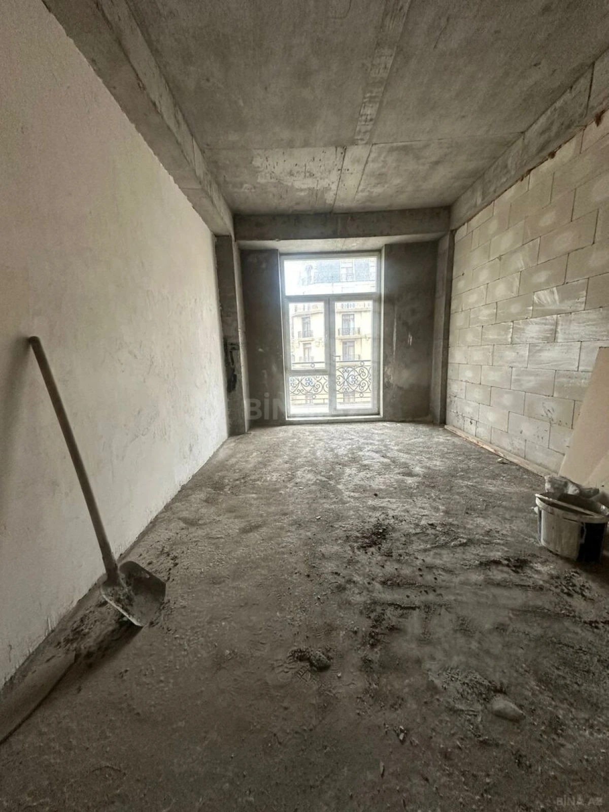 Satılır 3 otaqlı mənzil 123 m²