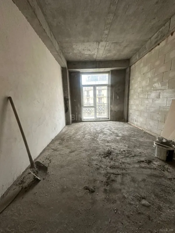 Satılır 3 otaqlı mənzil 123 m²