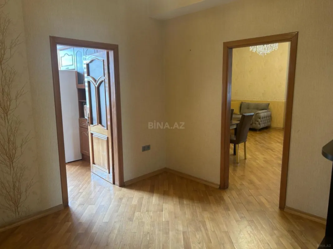 Kirayə verilir 3 otaqlı mənzil 130 m²