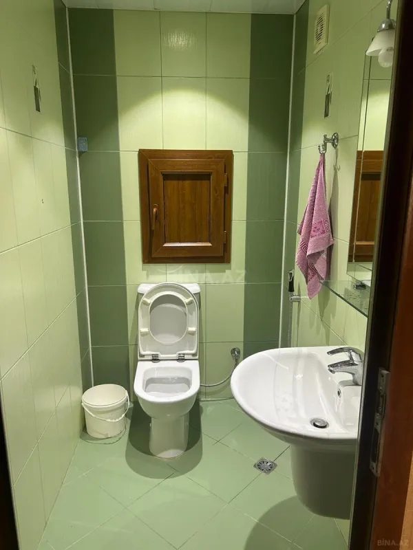 Kirayə verilir 3 otaqlı mənzil 130 m²