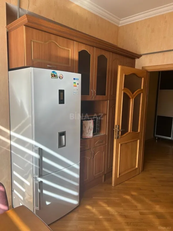 Kirayə verilir 3 otaqlı mənzil 130 m²
