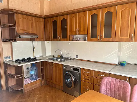 Kirayə verilir 3 otaqlı mənzil 130 m²