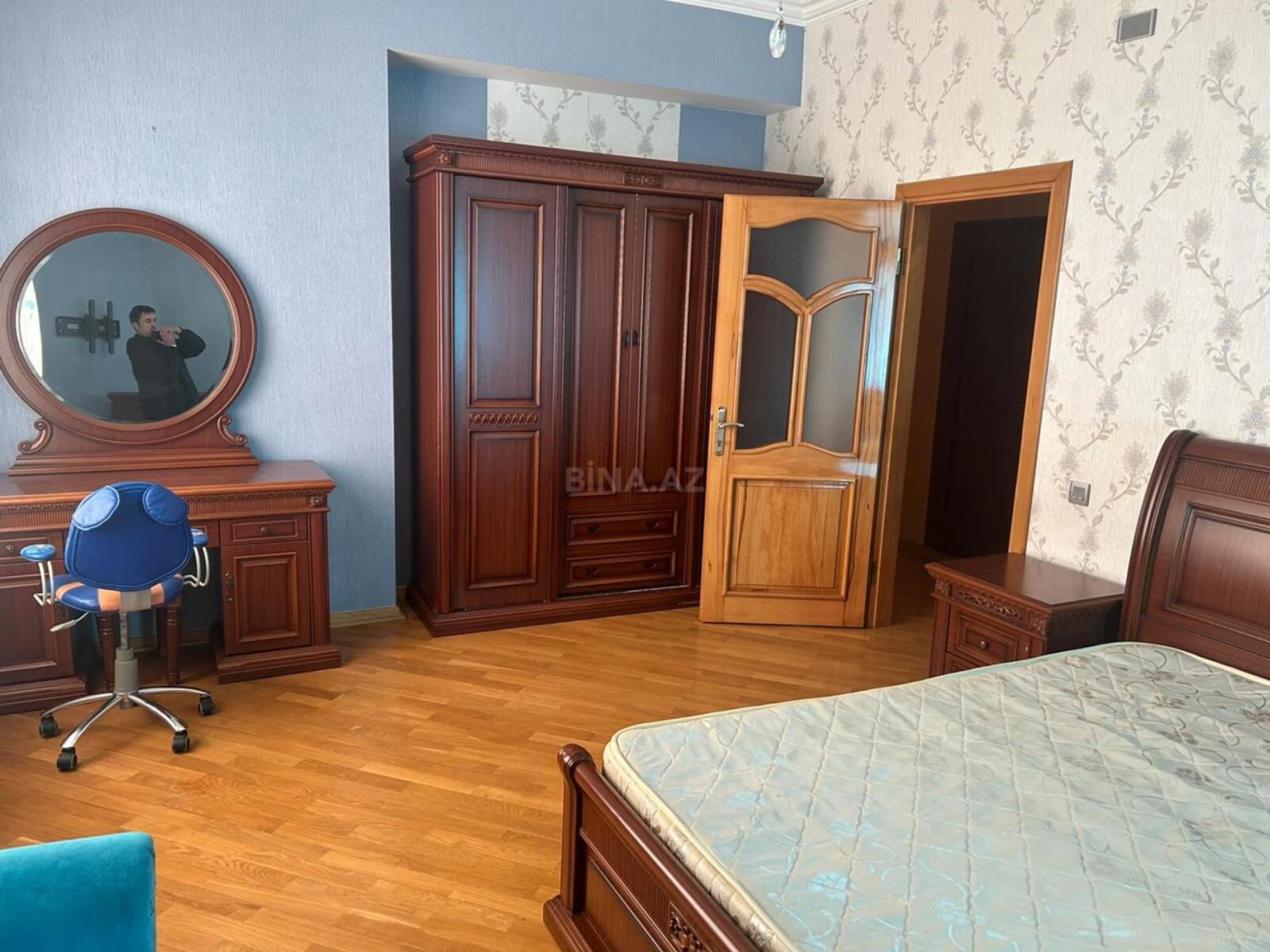 Kirayə verilir 3 otaqlı mənzil 130 m²