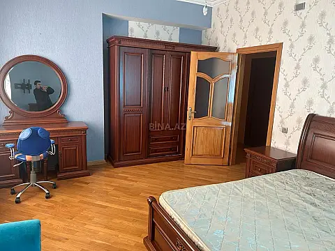 Kirayə verilir 3 otaqlı mənzil 130 m²