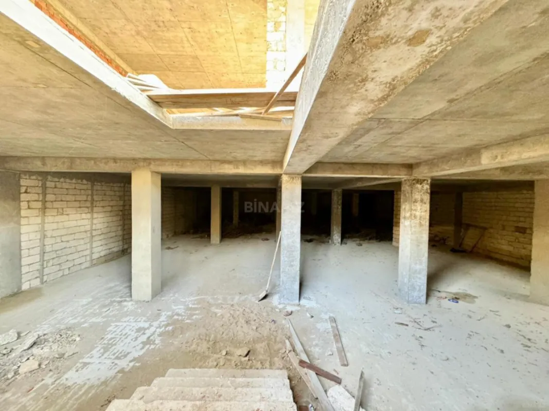 Satılır obyekt 1800 m²