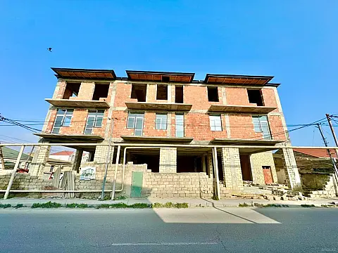 Satılır obyekt 1800 m²