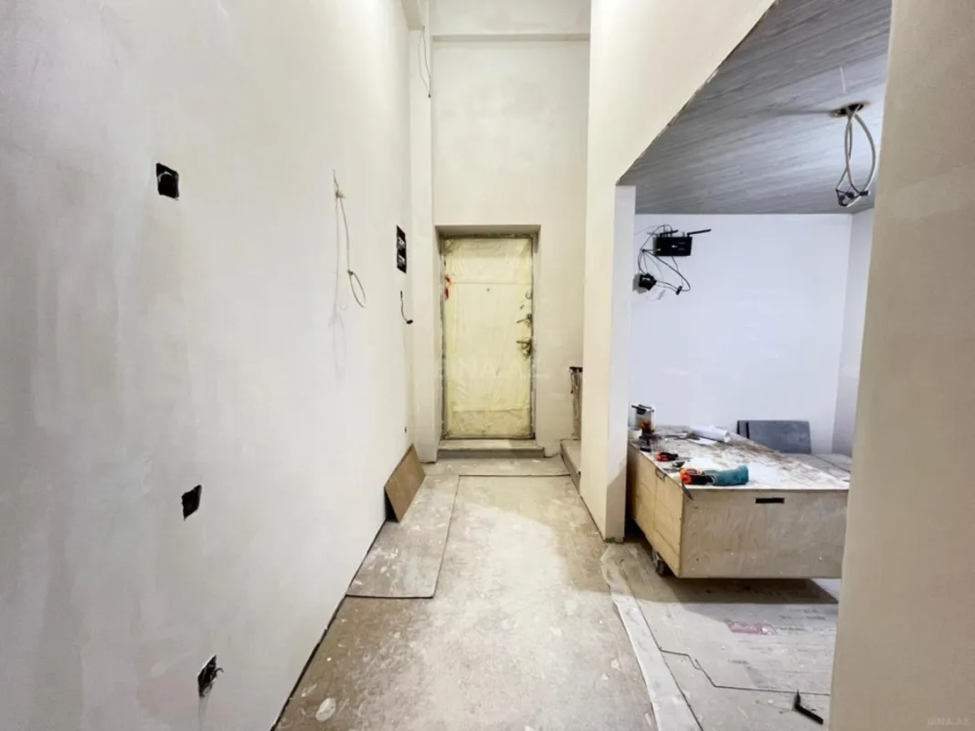 Satılır 1 otaqlı mənzil 72 m²