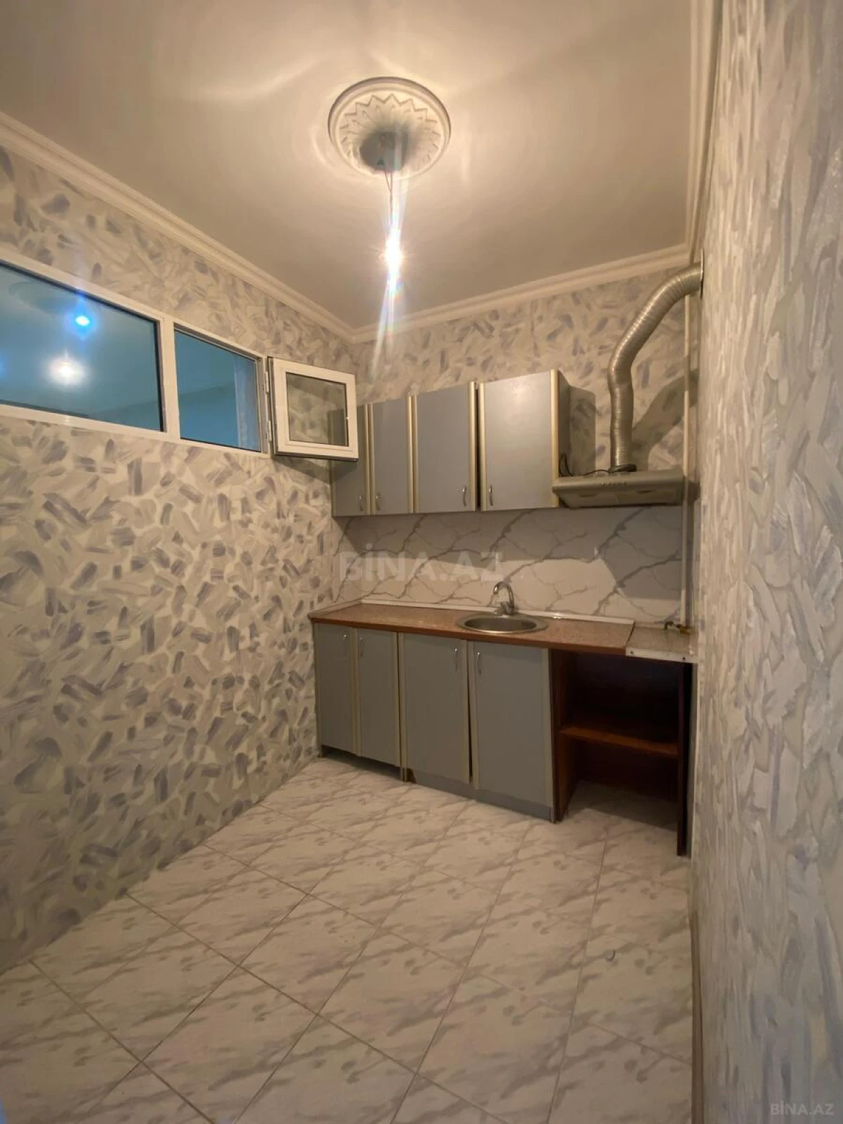 Satılır 2 otaqlı mənzil 51 m²