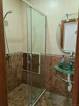 Satılır 4 otaqlı mənzil 147 m²