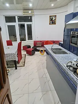 Satılır 4 otaqlı mənzil 147 m²