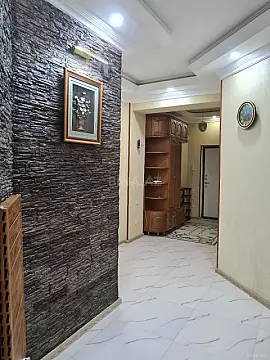 Satılır 4 otaqlı mənzil 147 m²