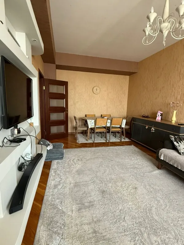 Satılır 3 otaqlı mənzil 94 m²