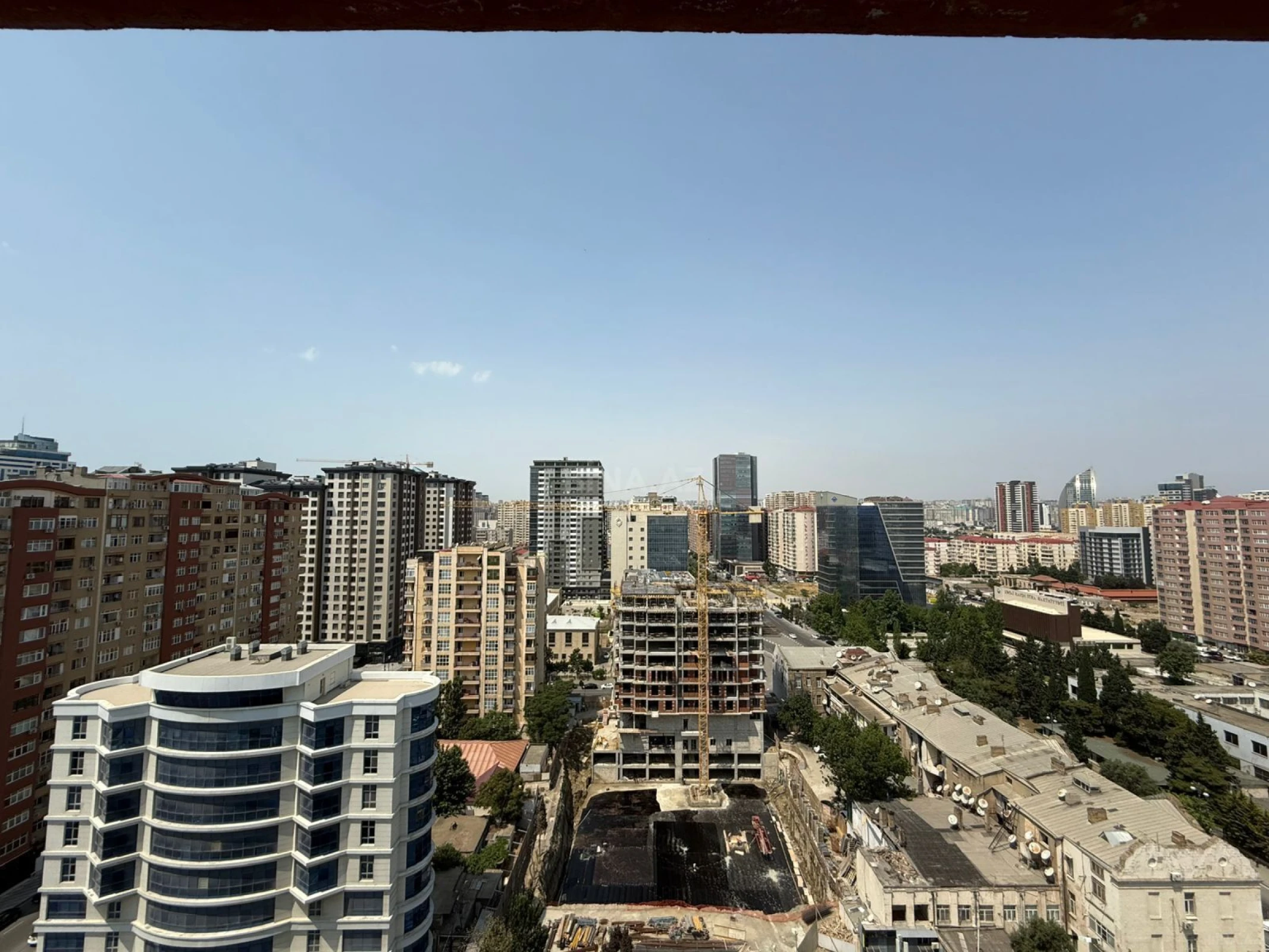 Satılır 3 otaqlı mənzil 94 m²