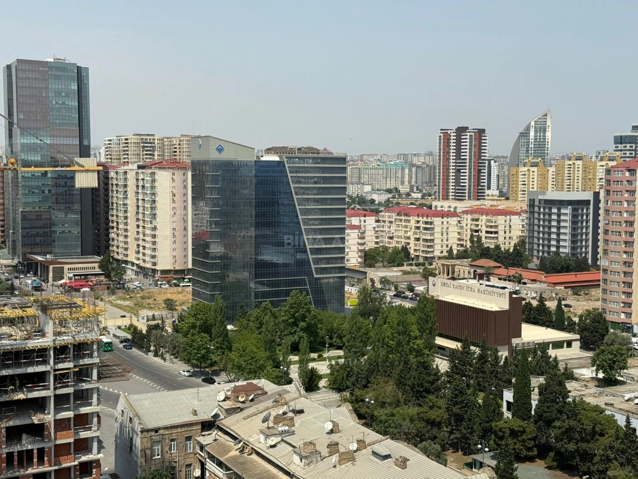 Satılır 3 otaqlı mənzil 94 m²