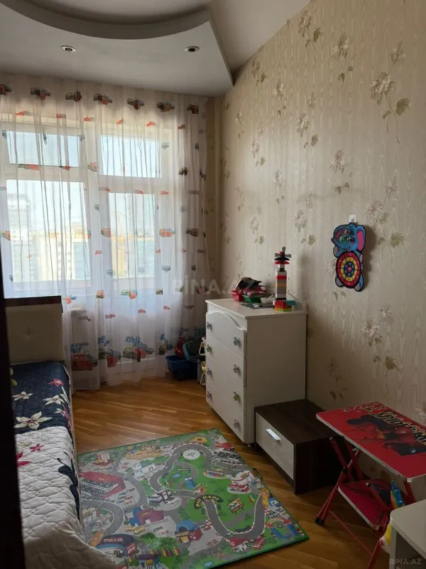 Satılır 3 otaqlı mənzil 94 m²