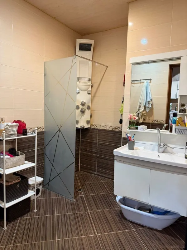 Satılır 3 otaqlı mənzil 94 m²