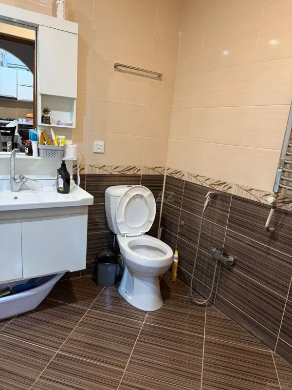 Satılır 3 otaqlı mənzil 94 m²