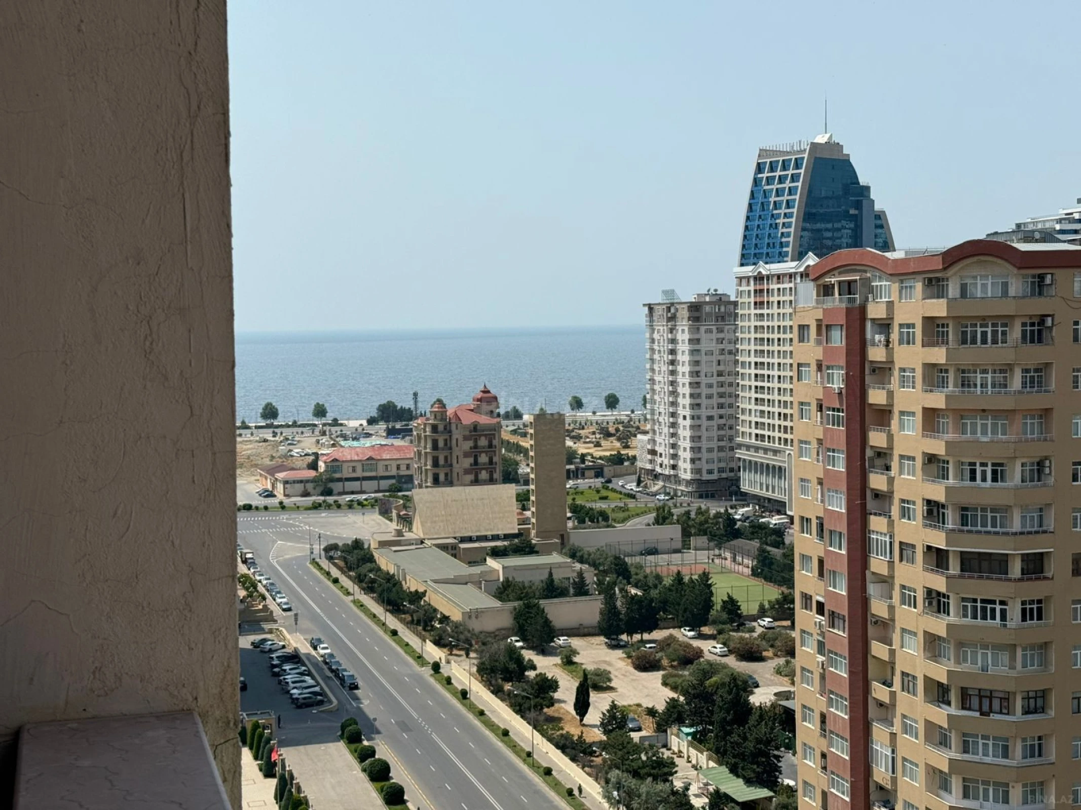 Satılır 3 otaqlı mənzil 94 m²