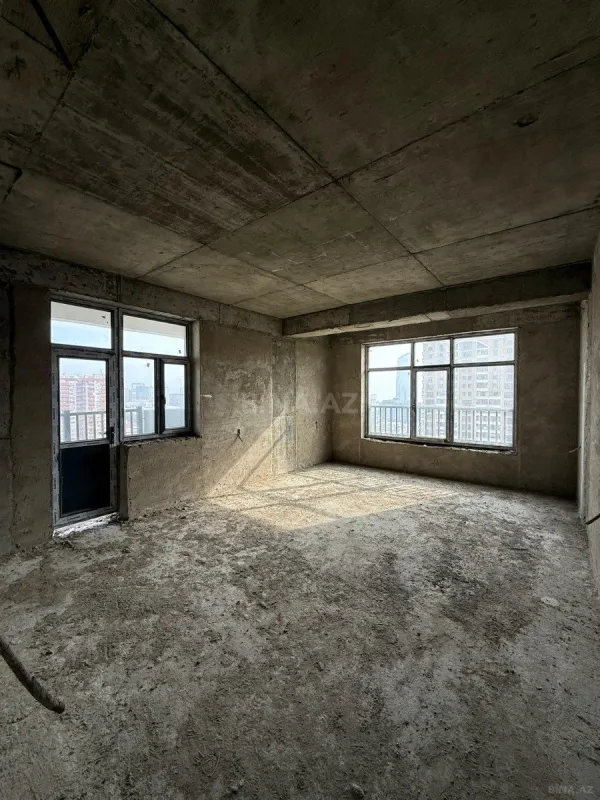 Satılır 3 otaqlı mənzil 117 m²