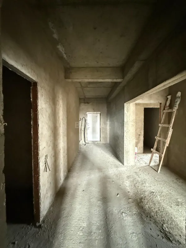 Satılır 3 otaqlı mənzil 117 m²