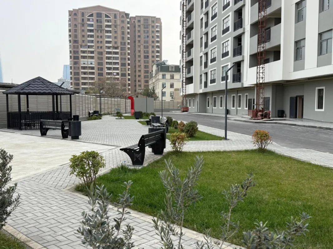 Satılır 3 otaqlı mənzil 117 m²