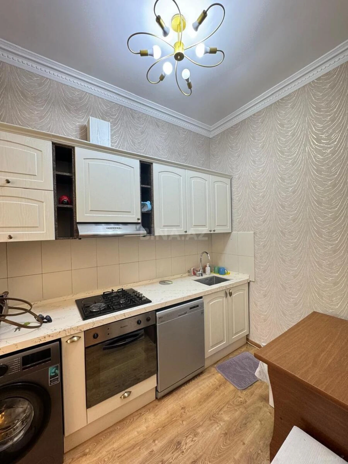 Satılır 2 otaqlı mənzil 65 m²