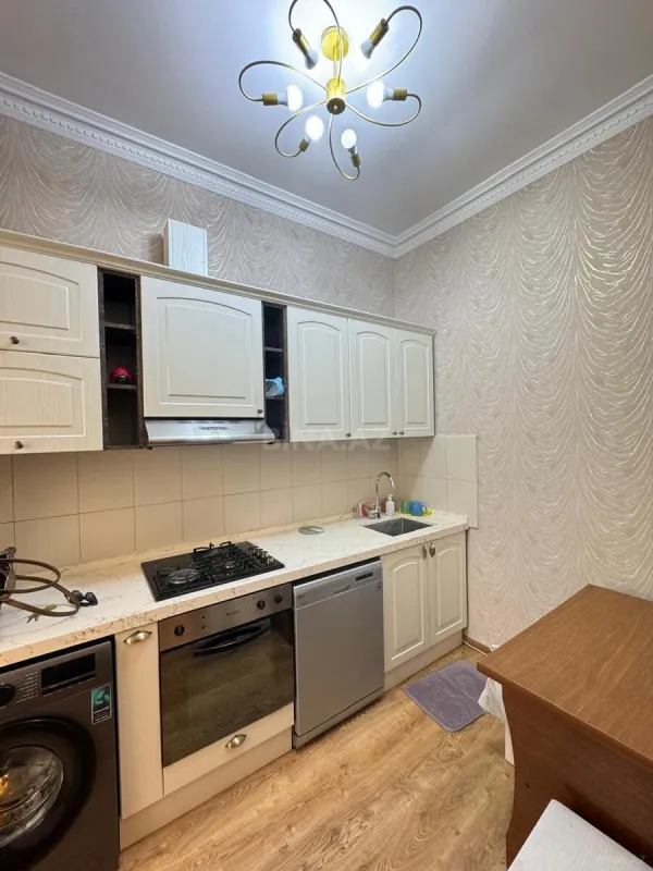 Satılır 2 otaqlı mənzil 65 m²