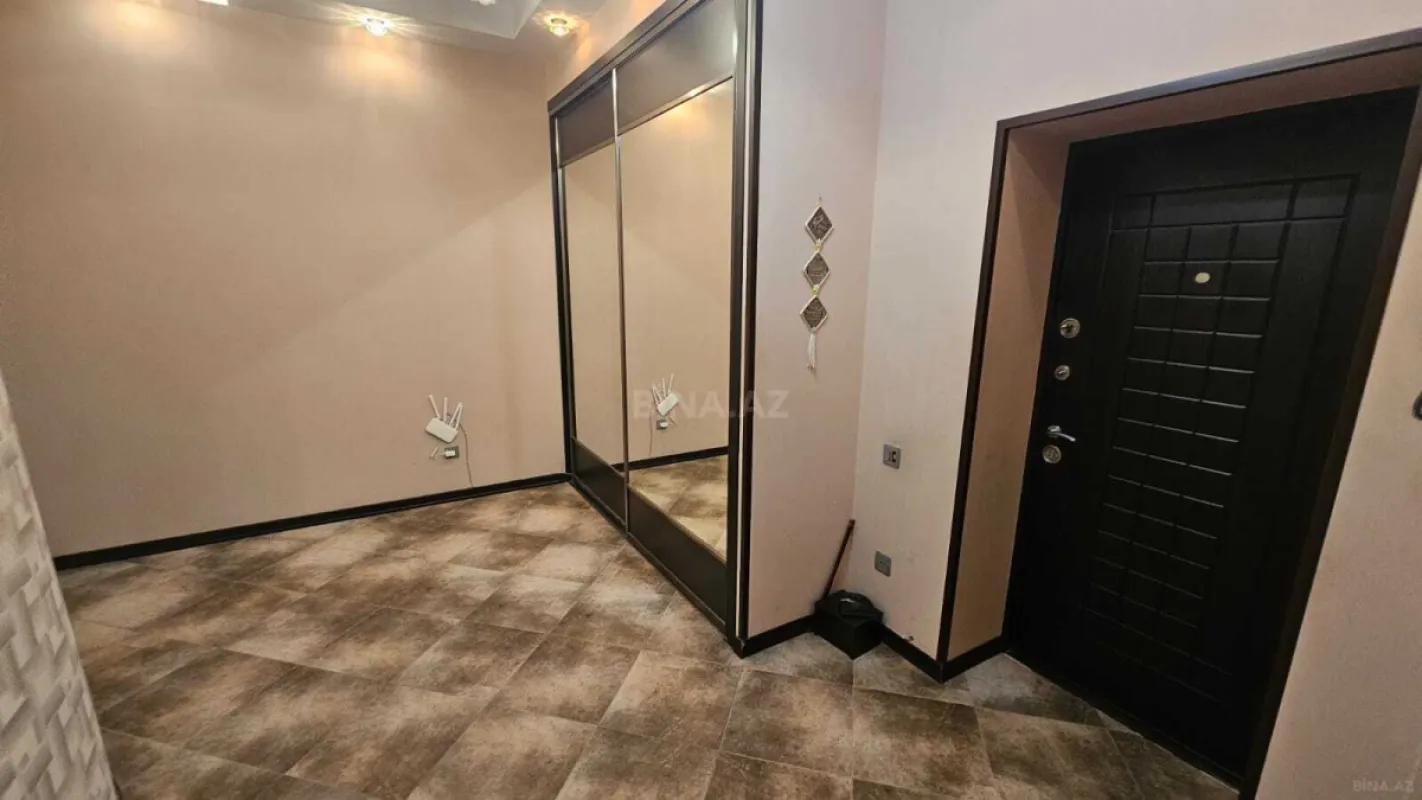 Kirayə verilir 3 otaqlı mənzil 165 m²