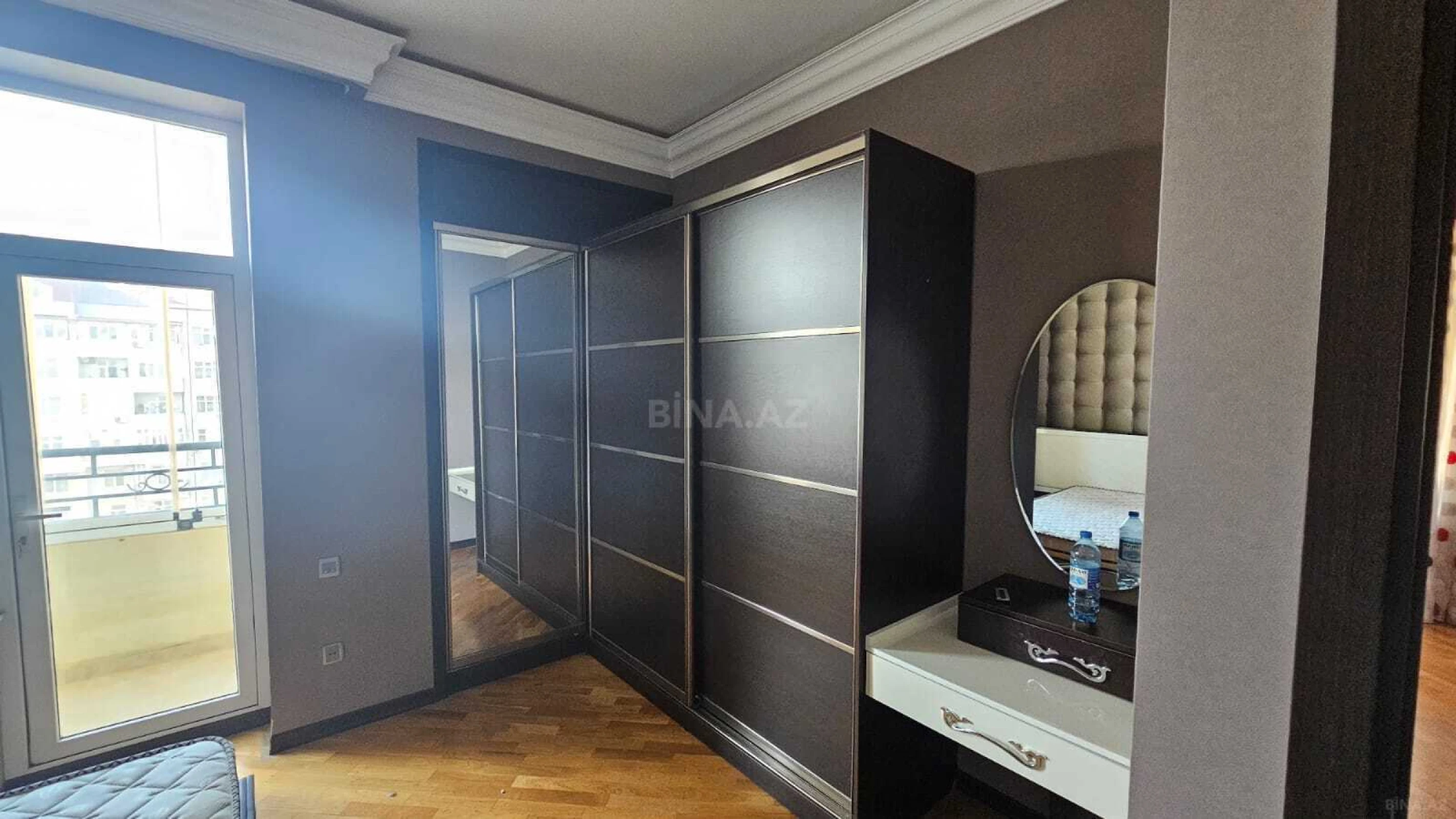 Kirayə verilir 3 otaqlı mənzil 165 m²