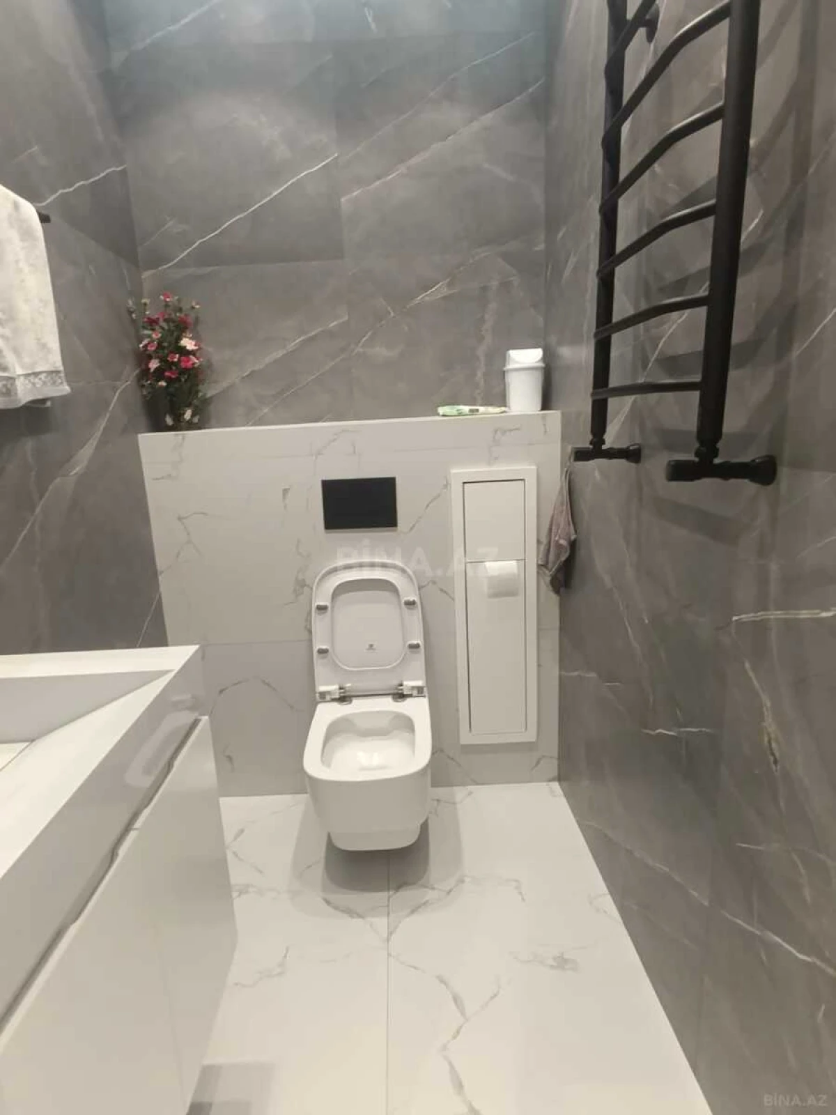 Satılır 3 otaqlı mənzil 112 m²