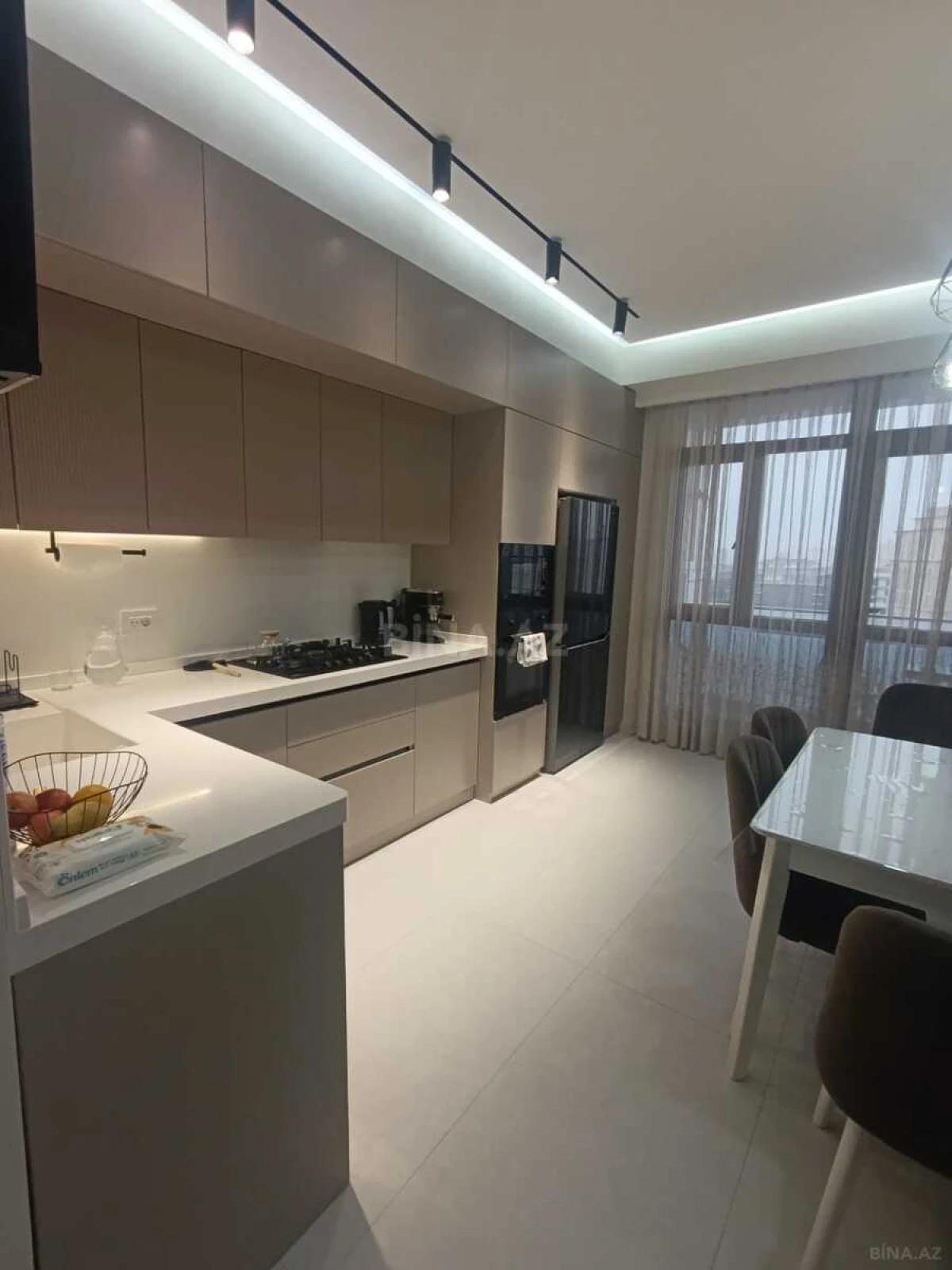 Satılır 3 otaqlı mənzil 112 m²