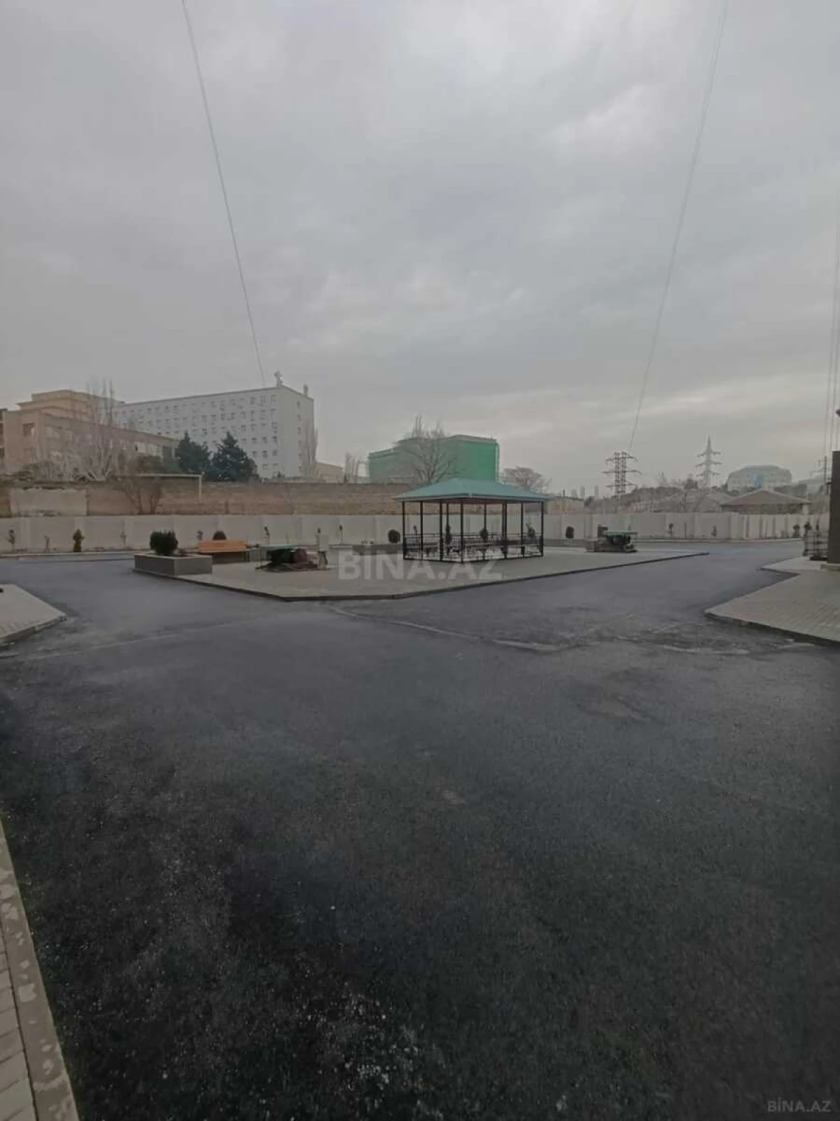 Satılır 3 otaqlı mənzil 112 m²