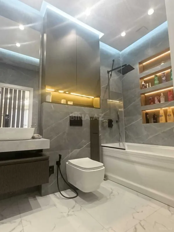 Satılır 3 otaqlı mənzil 112 m²