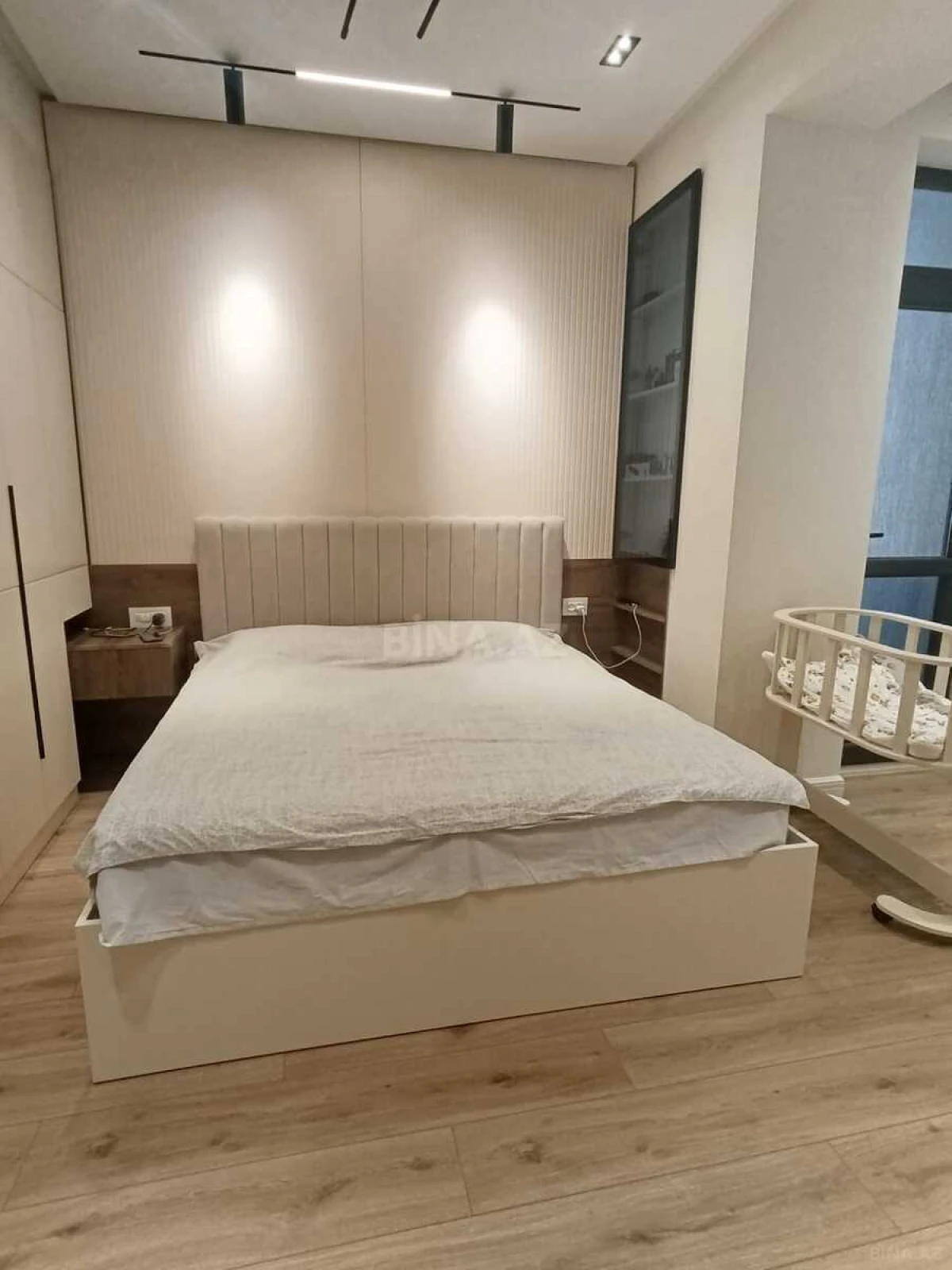 Satılır 3 otaqlı mənzil 112 m²
